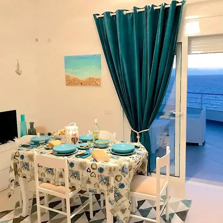 Penthouse In - Seafront Саранда
