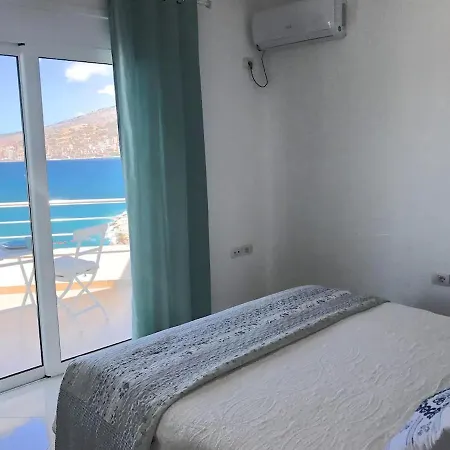 Penthouse In - Seafront Апартаменты Саранда